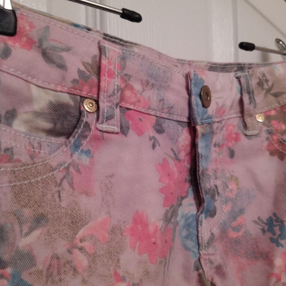 90s Style Pink Floral Shorts Size 26 - Picture 3 of 4